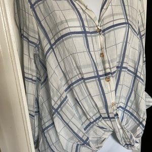 Women’s top size small